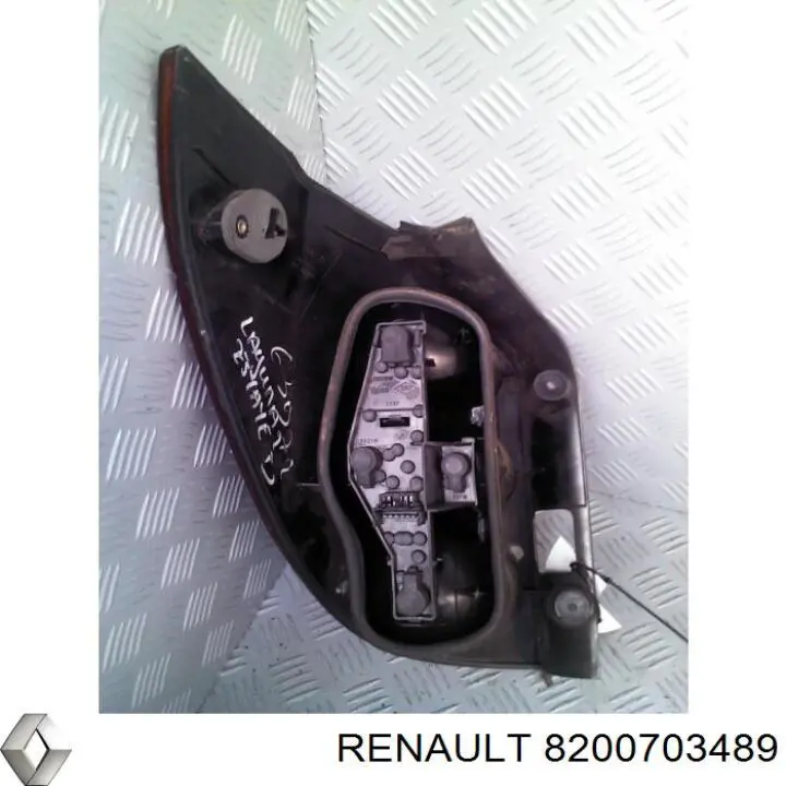 Фонари задние на Renault Laguna II BG0, BG1