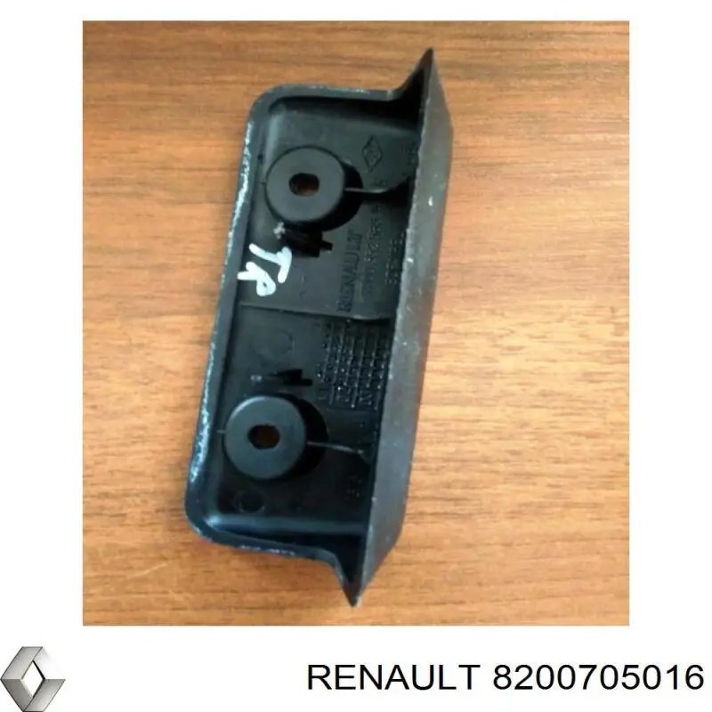 Кардан вала рулевой колонки нижний 8200705016 Renault (RVI)