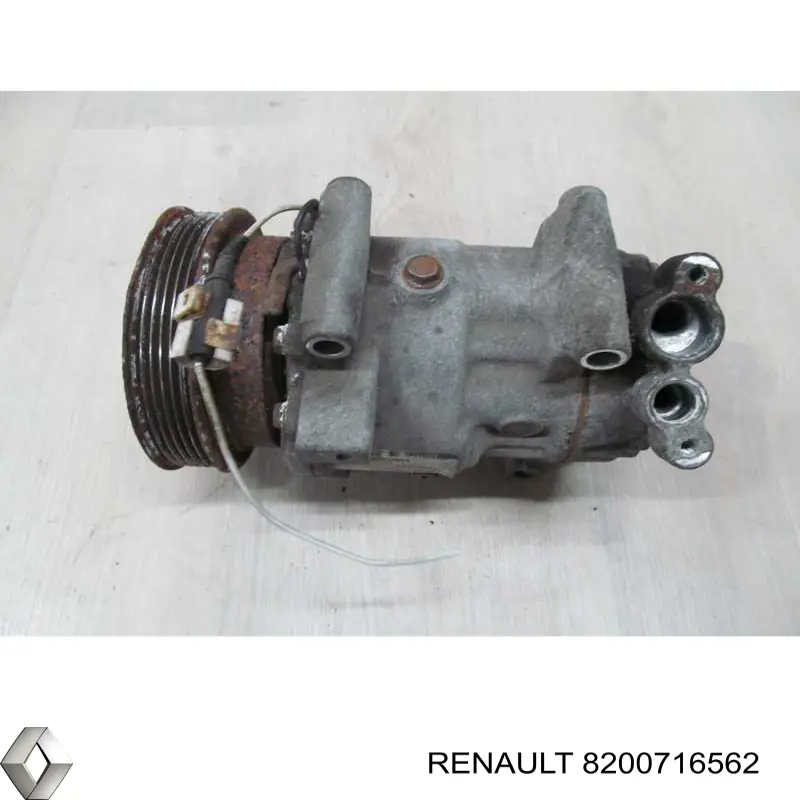 Компрессор кондиционера 8200716562 Renault (RVI)