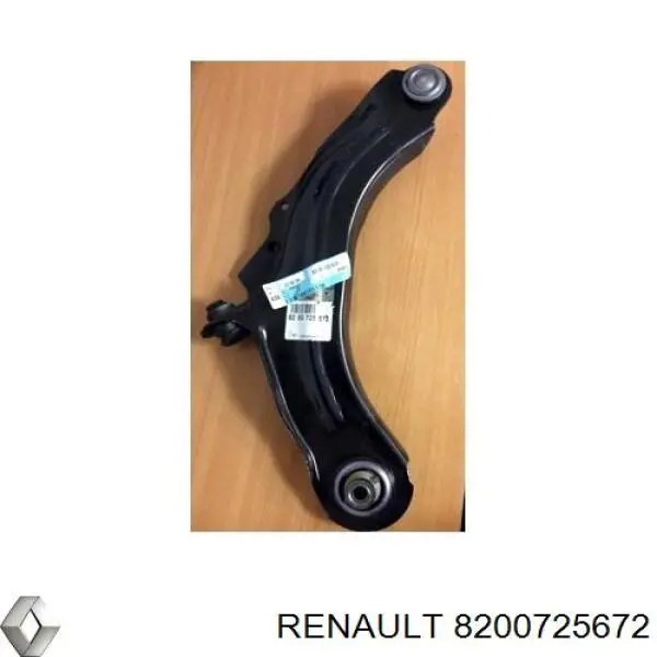 Рычаг передней подвески нижний левый 8200725672 Renault (RVI)