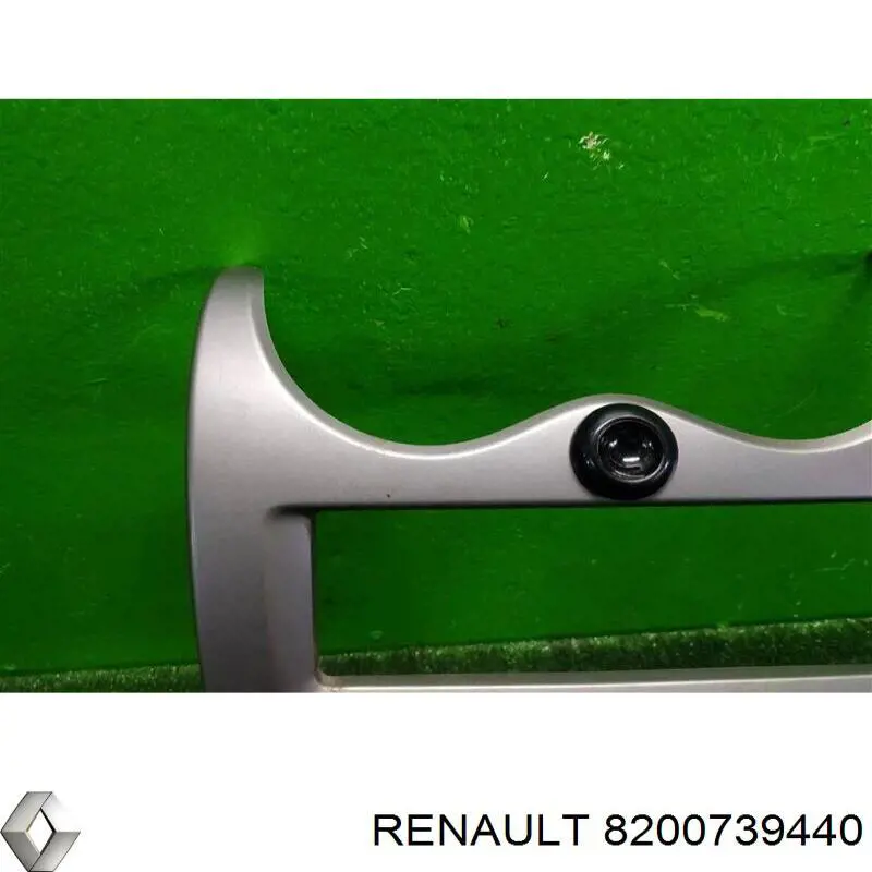 8200739440 Renault (RVI) Облицовка приборов управления "торпедо"