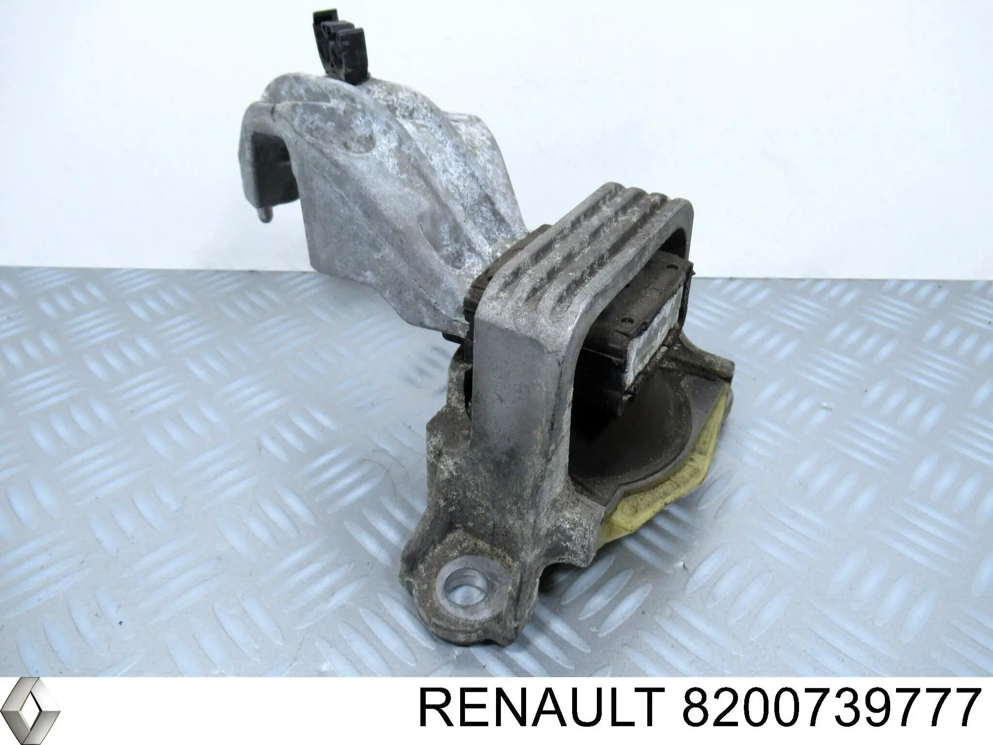  Renault (RVI) 8200739777 цена, от 8.87 USD