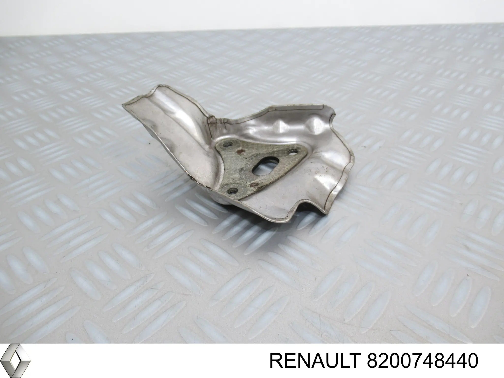 Защита (тепловой экран) выпускного коллектора на Renault Scenic GRAND III 