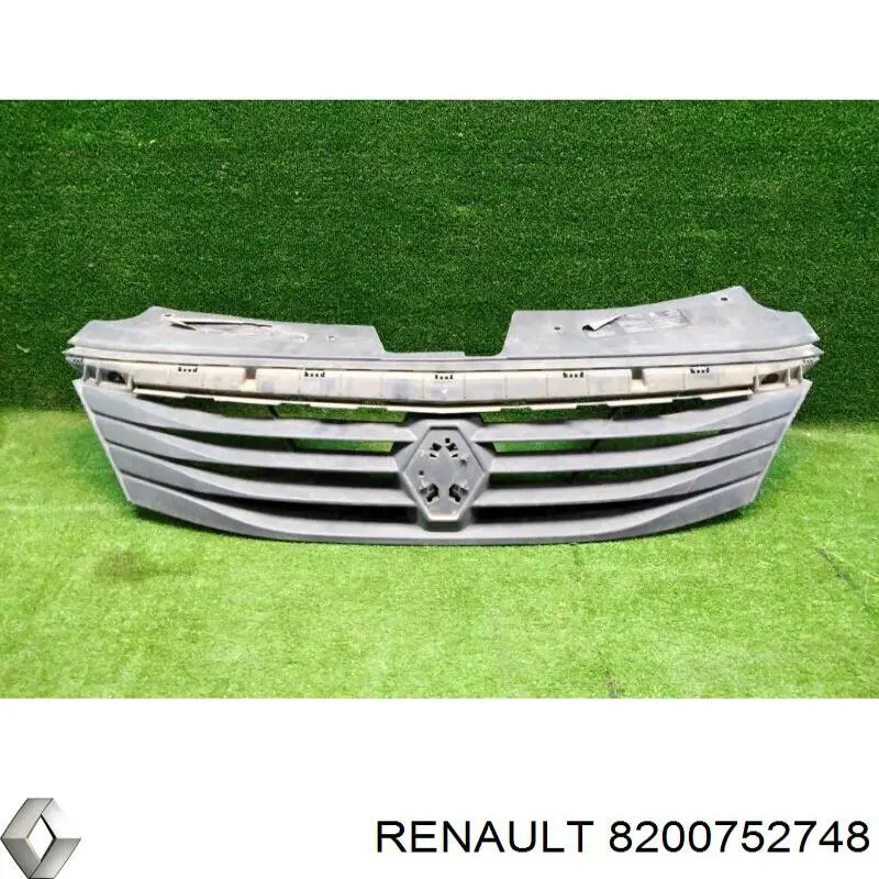 Купить 8200752748 Renault (RVI) Решетка радиатора