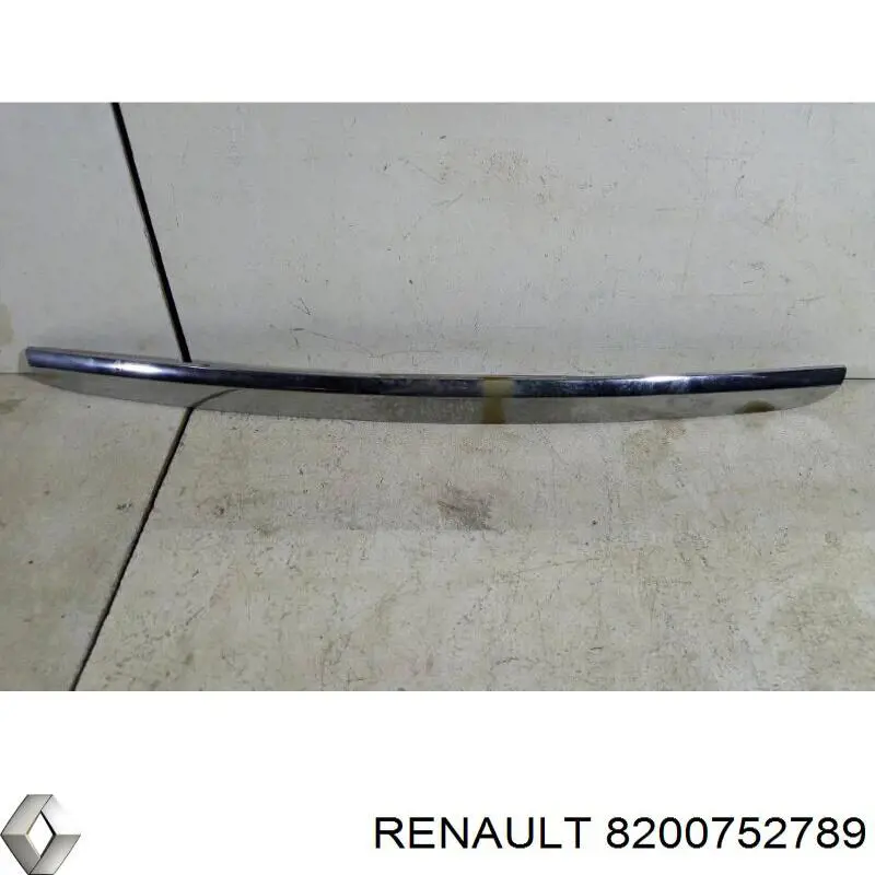 8200752789 Renault (RVI) Молдинг крышки багажника