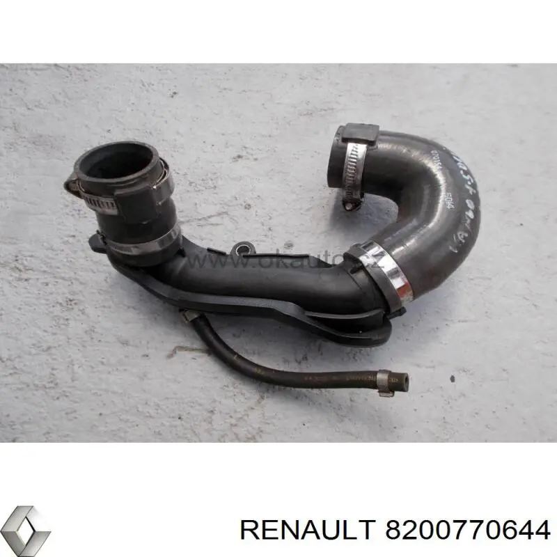 Патрубок воздушный, выход из турбины/компрессора (наддув) 8200770644 Renault (RVI)