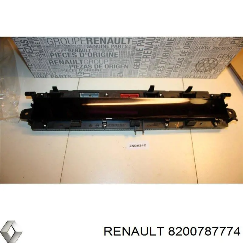 Купить 8200787774 Renault (RVI) Панель приборов