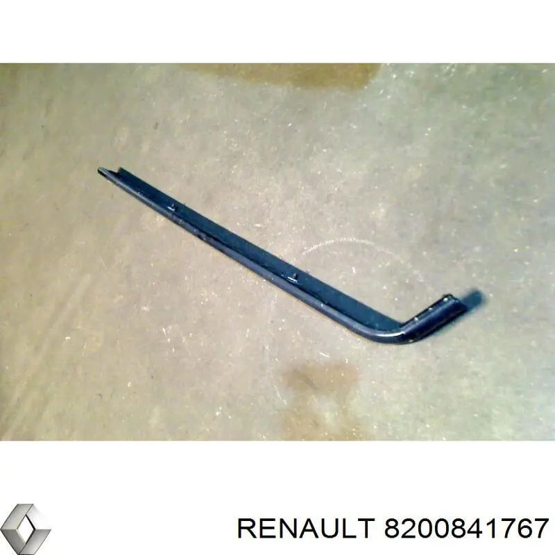 Рельс направляющей сдвижной двери центральный правый Renault (RVI) 8200841767