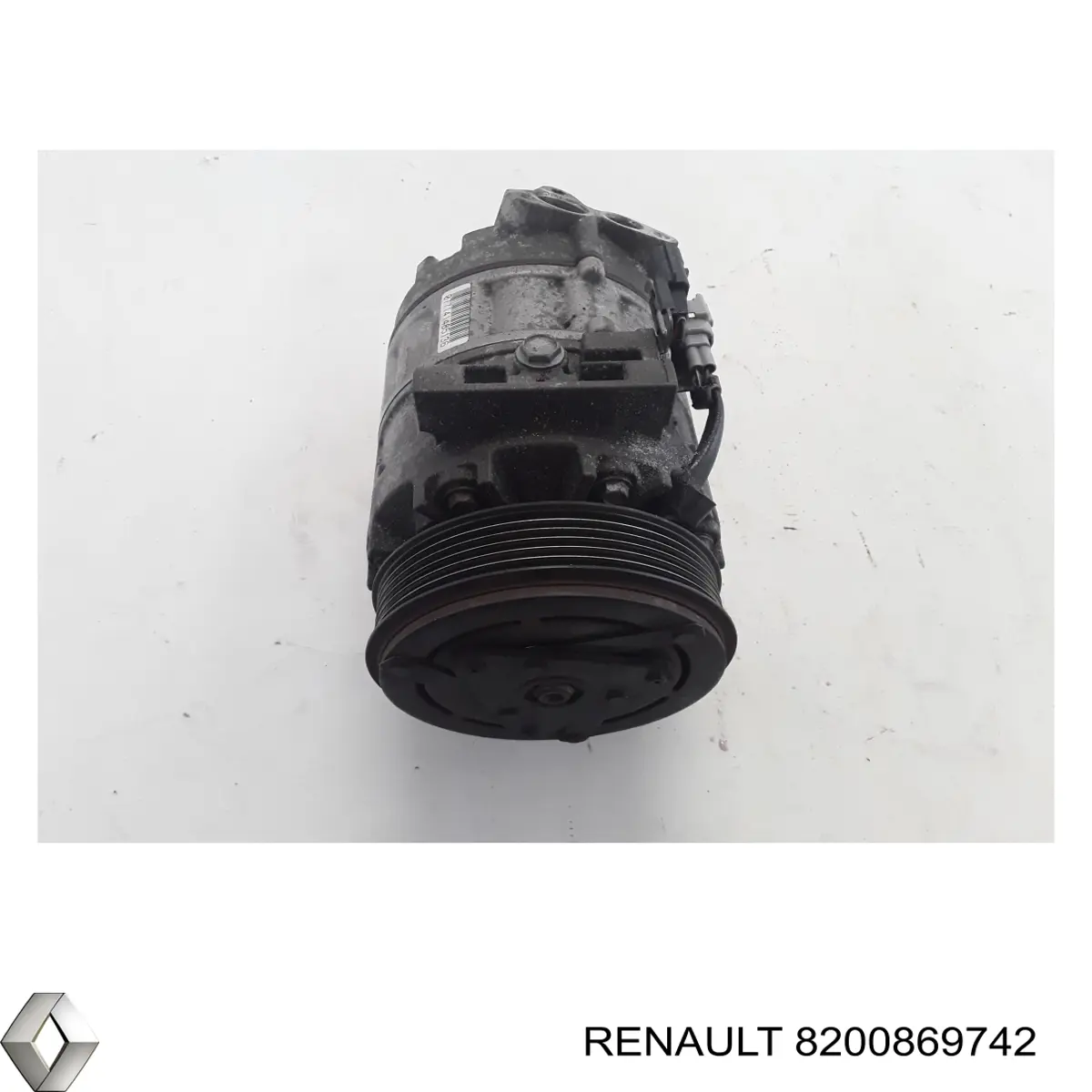 Купить 8200869742 Renault (RVI) Компрессор климатической установки