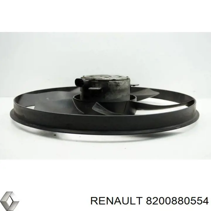 Диффузор вентилятора в сборе с мотором и крыльчаткой 8200880554 Renault (RVI)