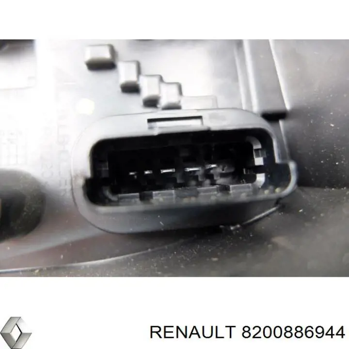 Фонарь задний левый 8200886944 Renault (RVI)