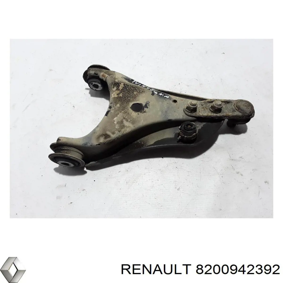 Купить 8200942392 Renault (RVI) Рычаг передней подвески левый