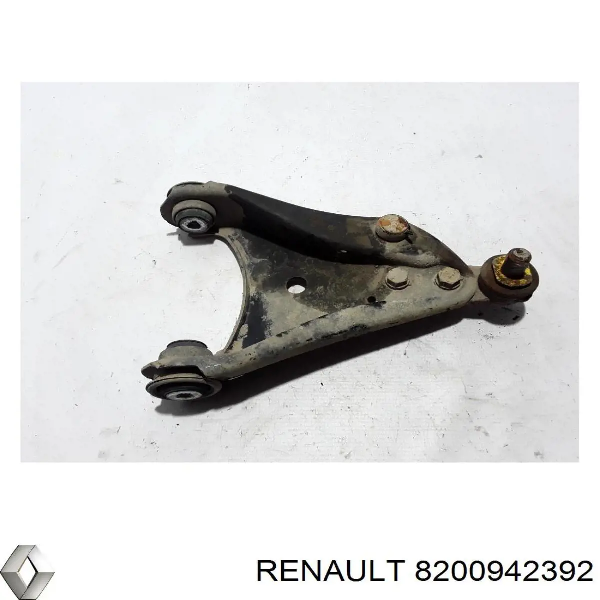 Рычаг передней подвески левый 8200942392 Renault (RVI)