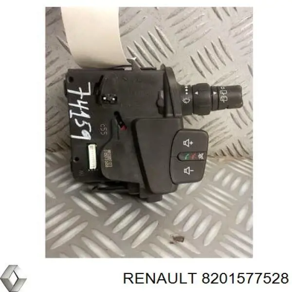 Купить 8201577528 Renault (RVI) Правый подрулевой переключатель