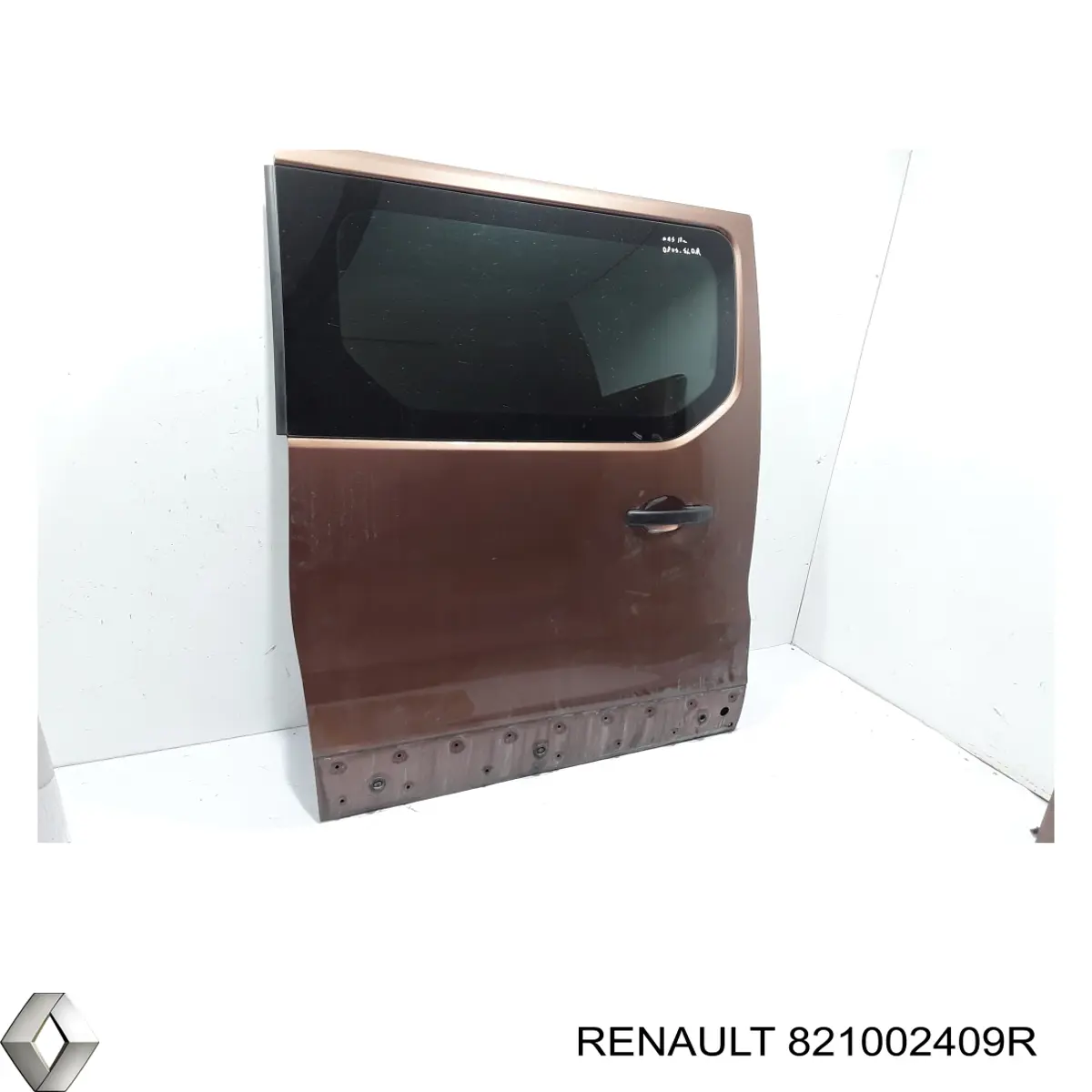 Дверь боковая (сдвижная) правая 821002409R Renault (RVI)
