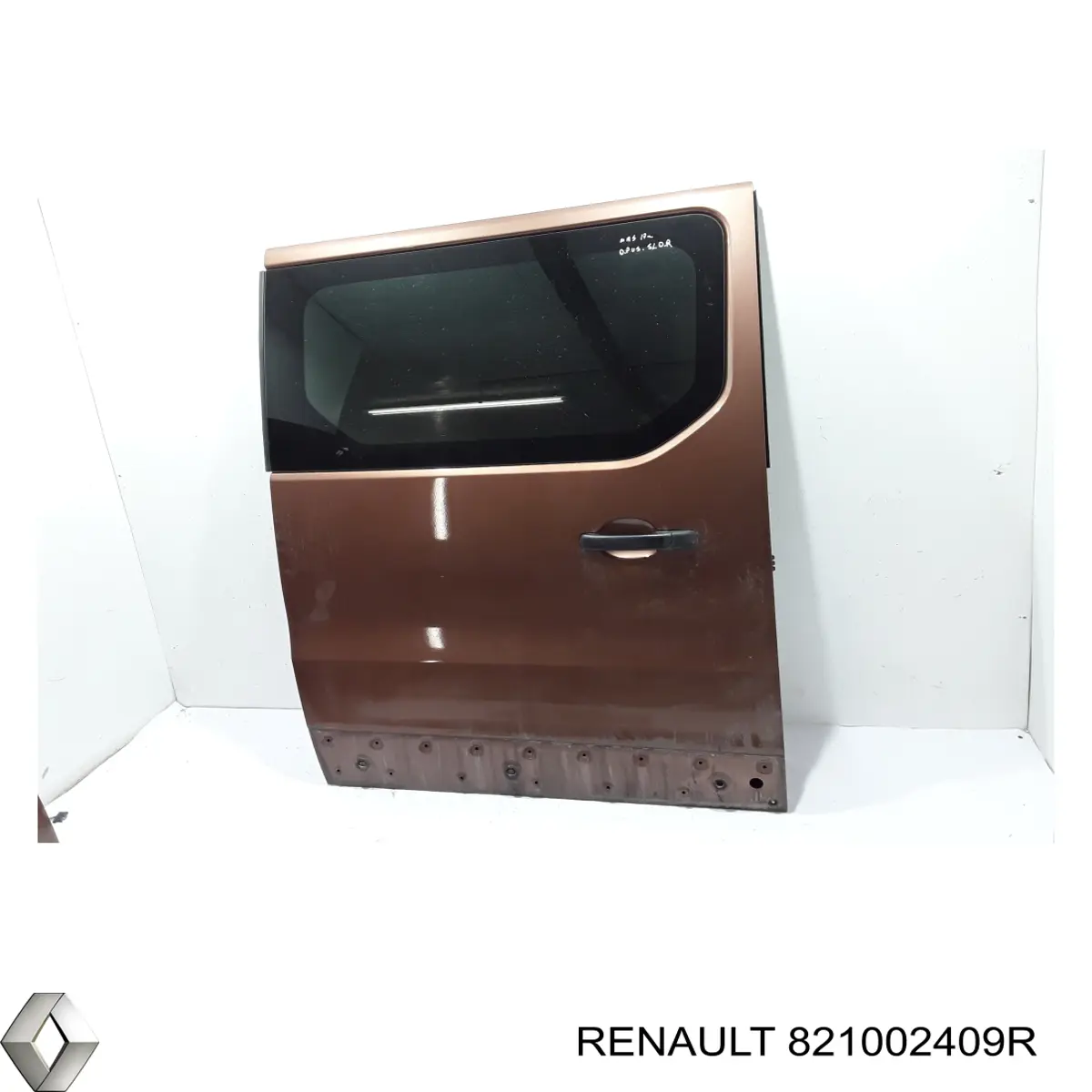 Дверь боковая (сдвижная), правая Renault (RVI) 821002409R