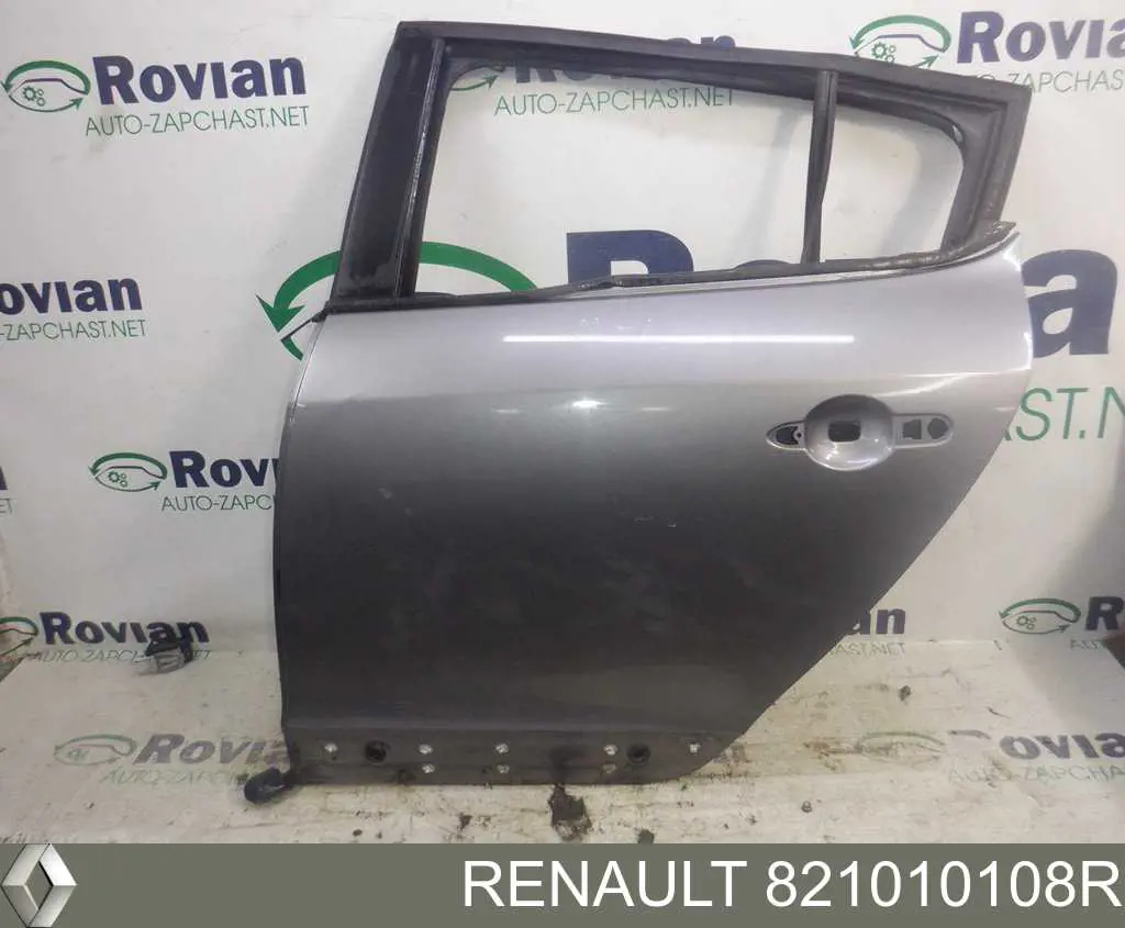 821010108R Renault (RVI) Дверь пассажирская задняя левая