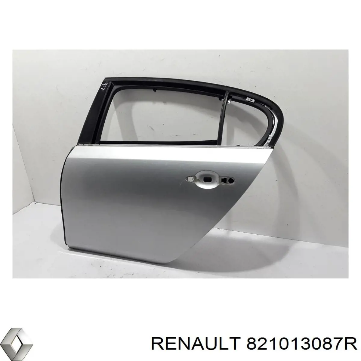 Задняя левая дверь Рено Латитьюд L7 (Renault Latitude)