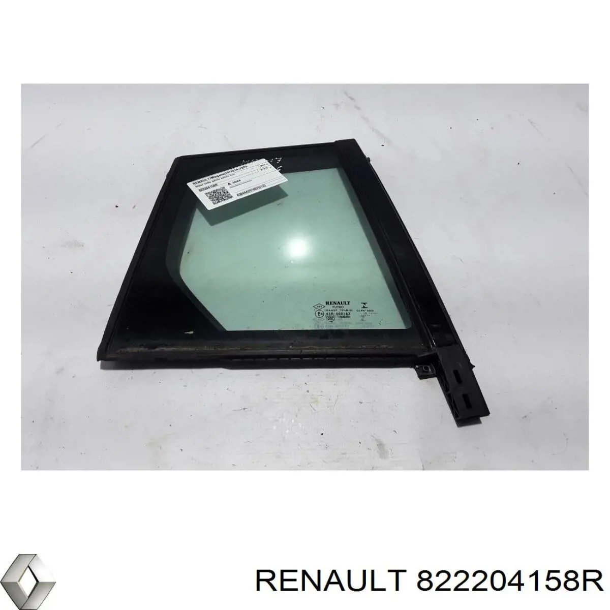 822204158R Renault (RVI) Стекло багажного отсека, правое