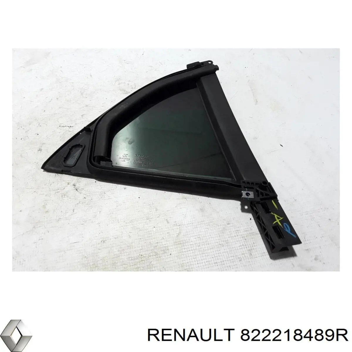 Задняя форточка левая Renault (RVI) 822218489R цена, от 37.20 USD