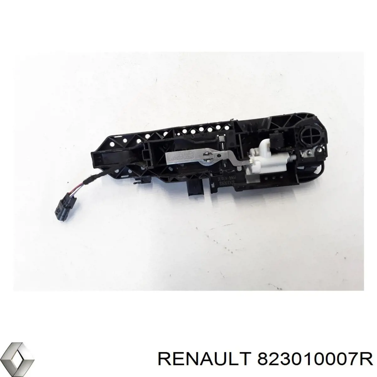 Стекло задней двери, левой Renault (RVI) 823010007R цена, от 19.00 USD