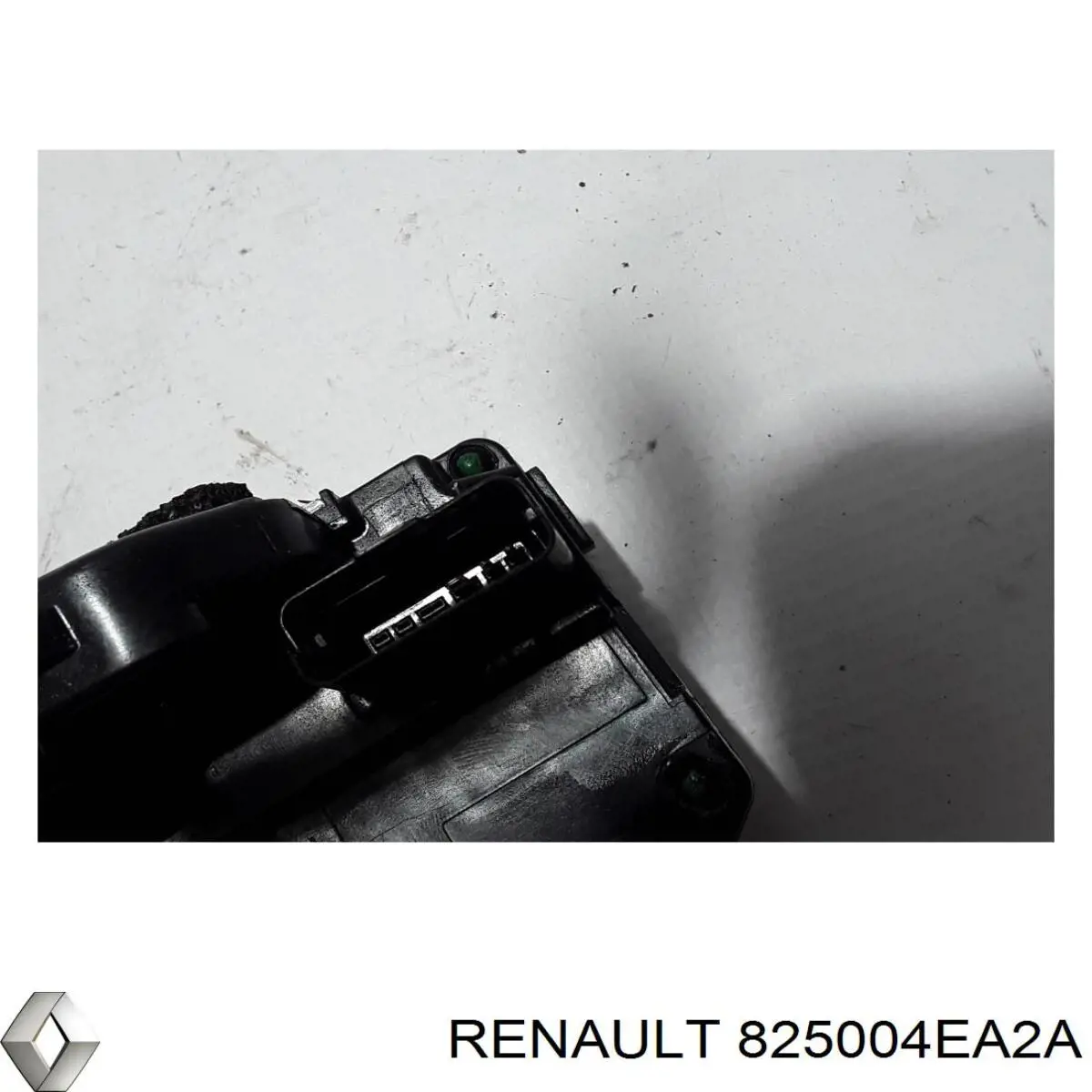 Купить 825004EA2A Renault (RVI) Замок двери задней правой