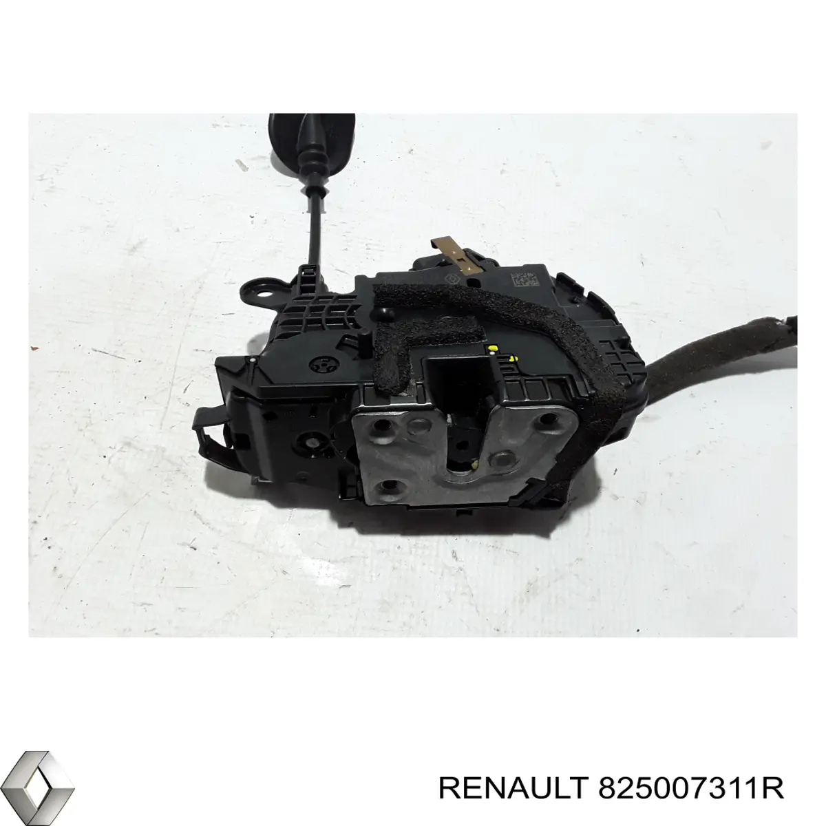 825007311R Renault (RVI) Замок двери задней правой