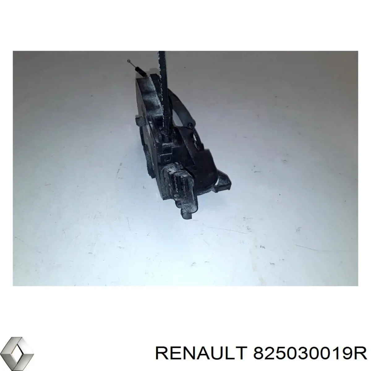 Купить 825030019R Renault (RVI) 