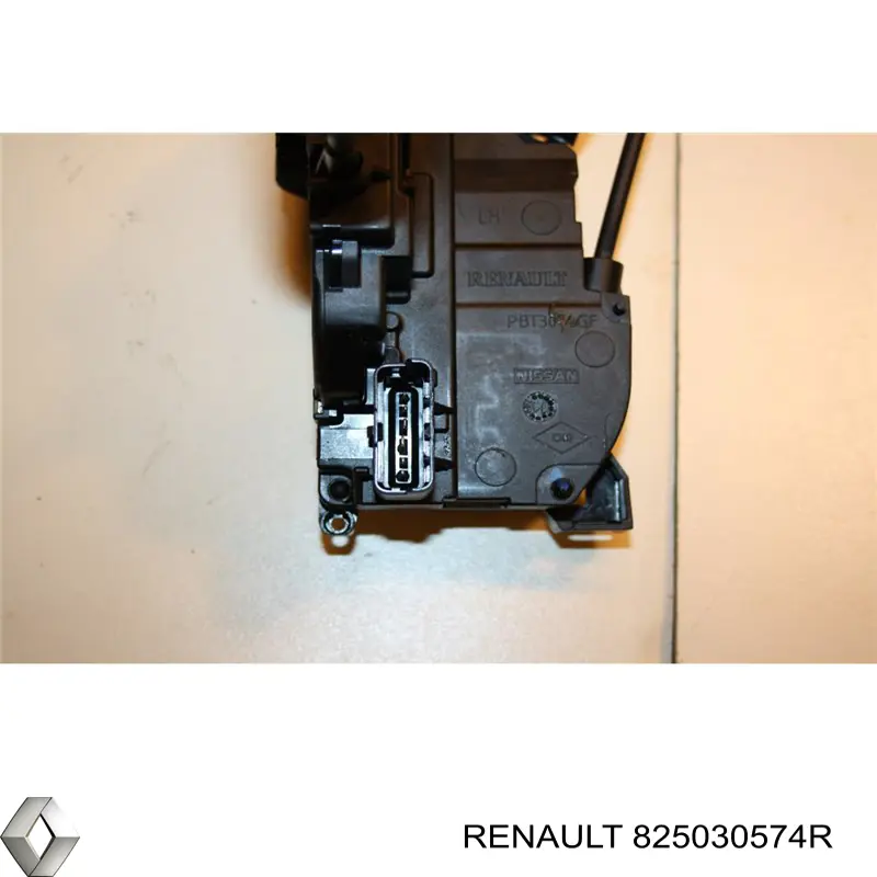 Купить 825030574R Renault (RVI) Замок двери задней левой