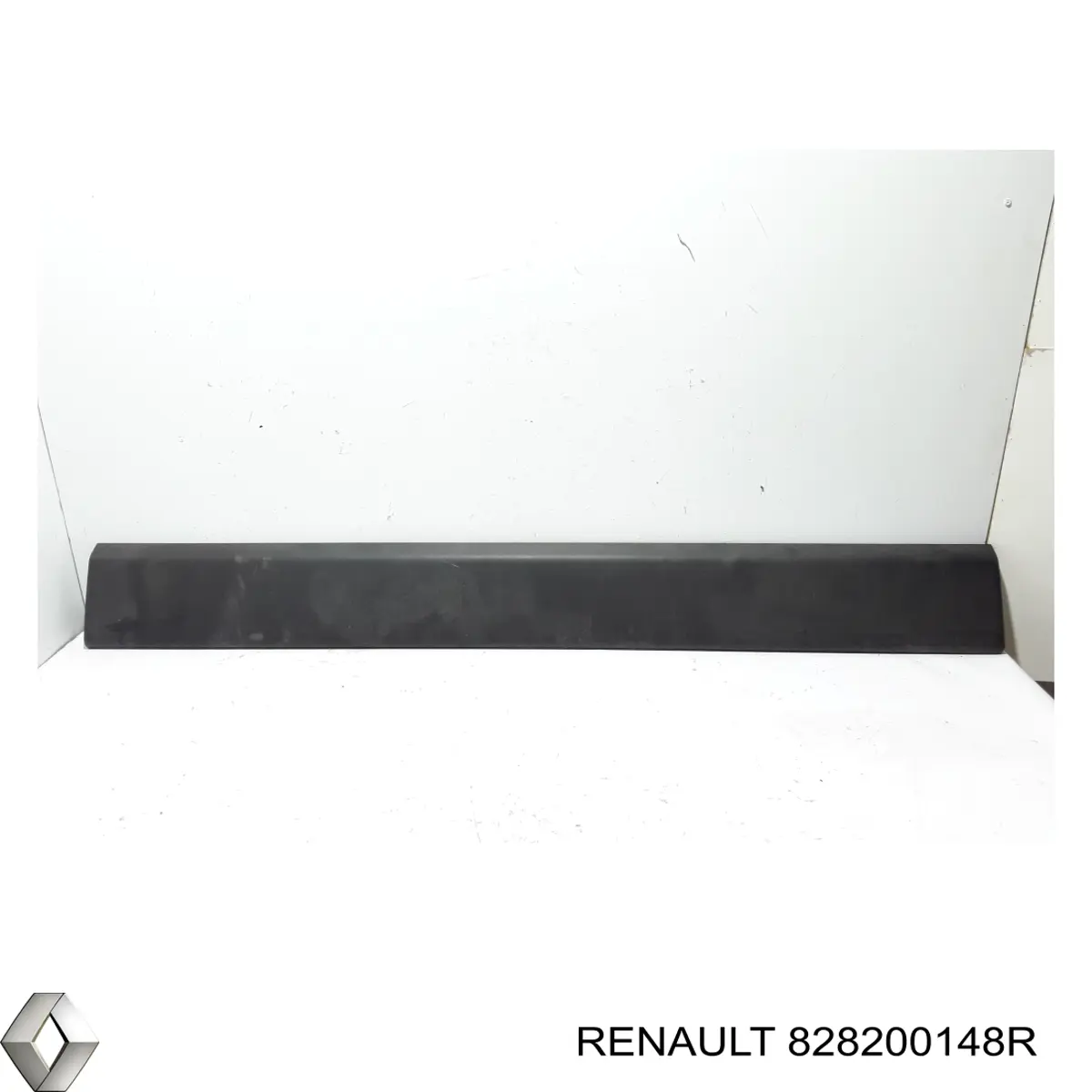 Молдинг боковой (сдвижной) двери 828200148R Renault (RVI)