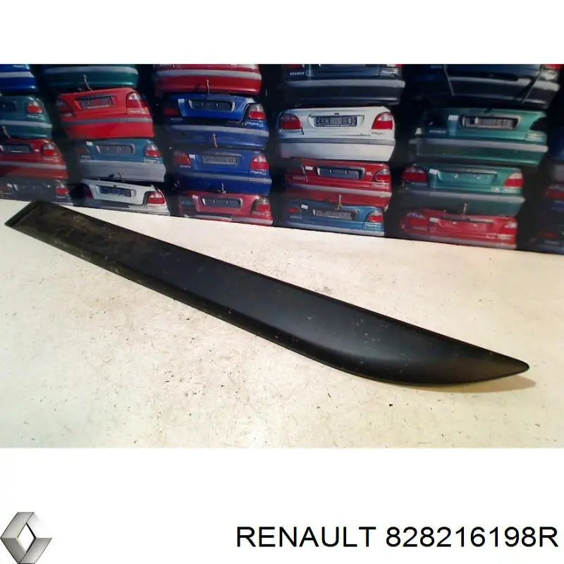828216198R Renault (RVI) молдинг задней левой двери