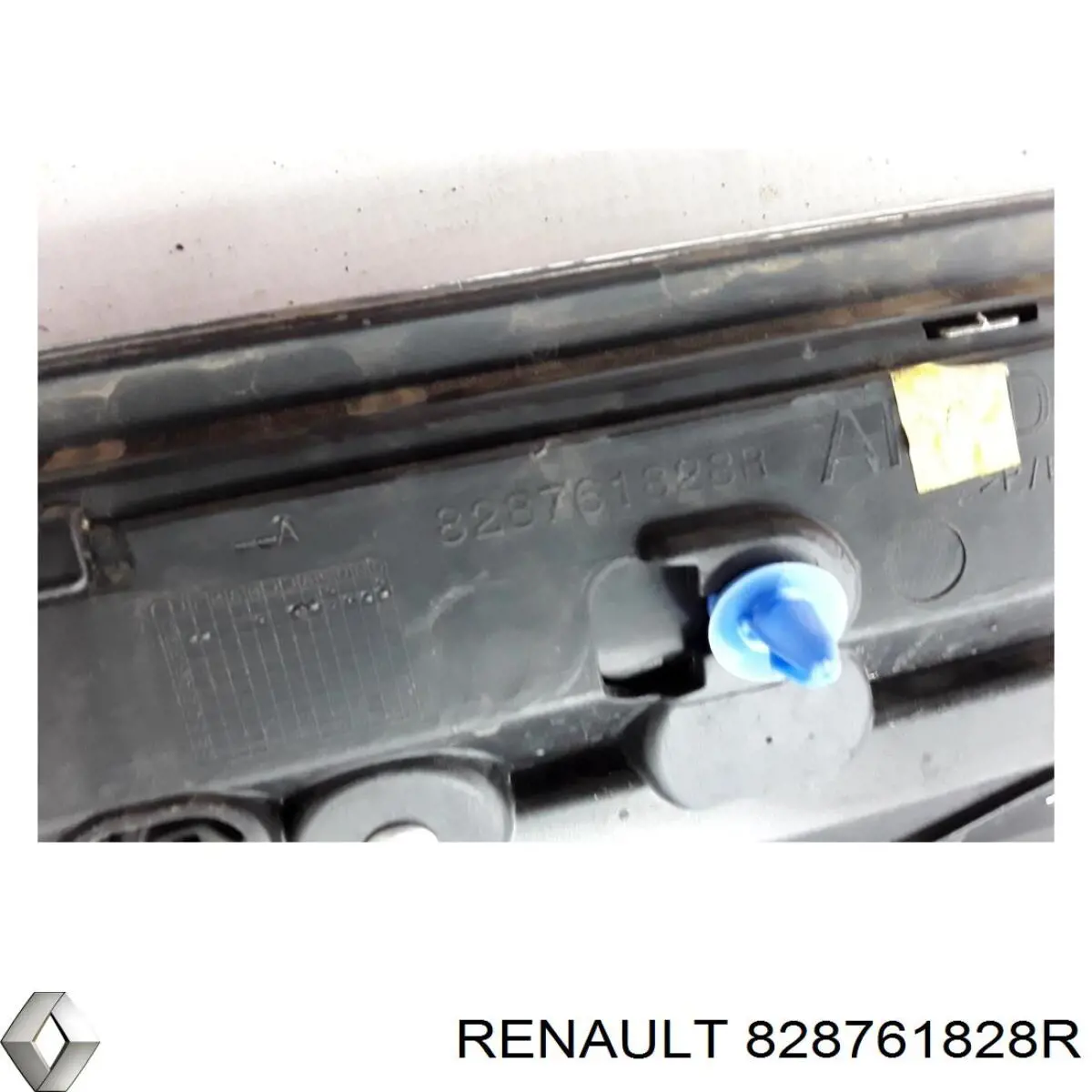Молдинг двери задней правой нижний 828761828R Renault (RVI)
