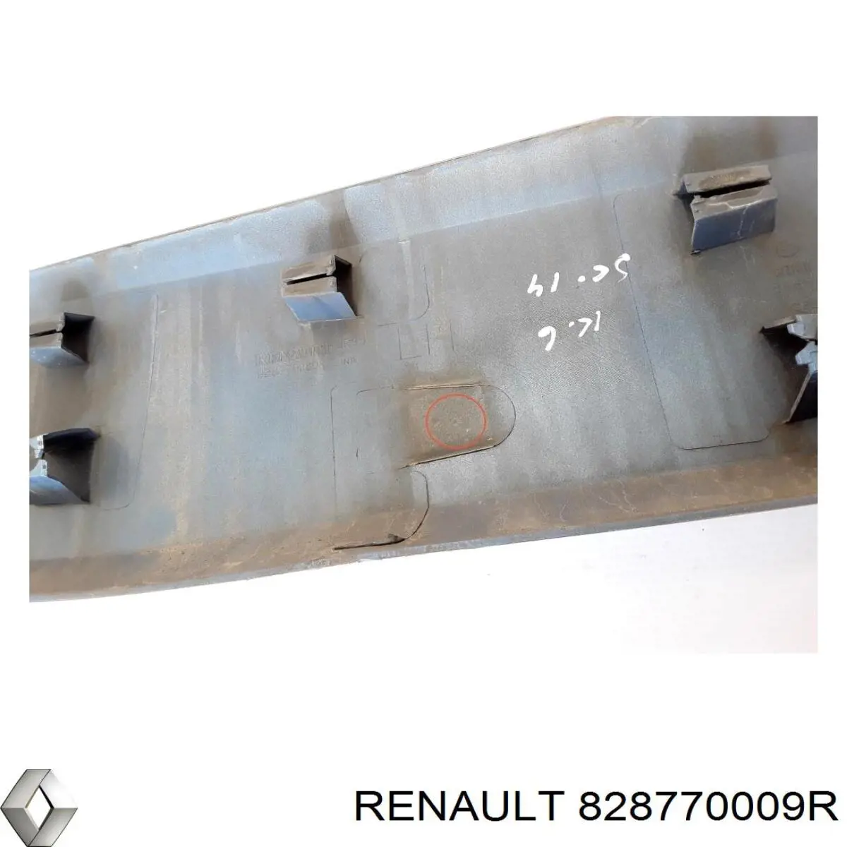 Купить 828770009R Renault (RVI) 