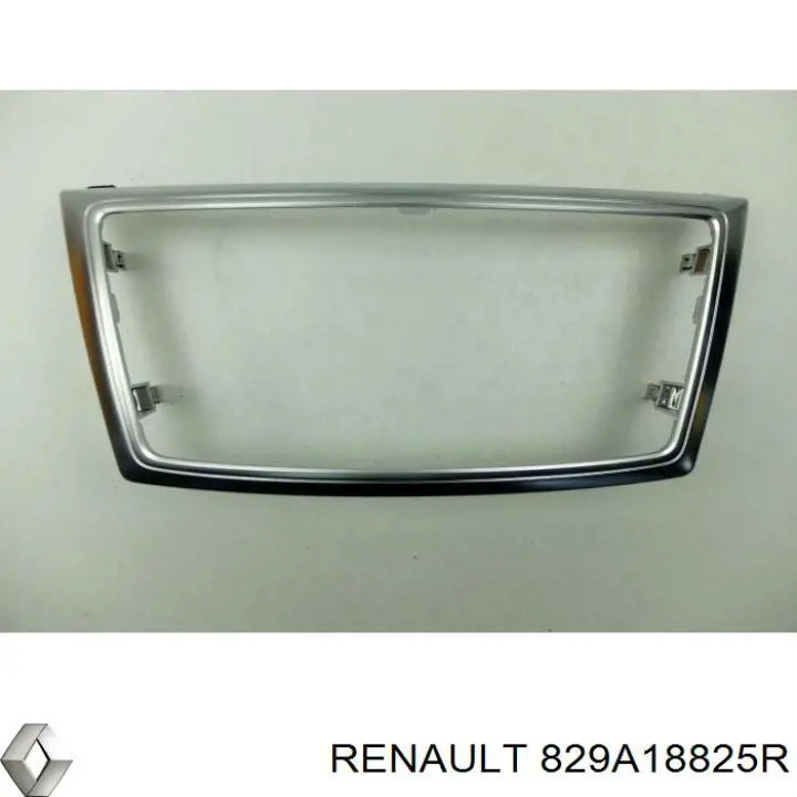 Обшивка (облицовка) внутренняя двери задней левой 829A18825R Renault (RVI)