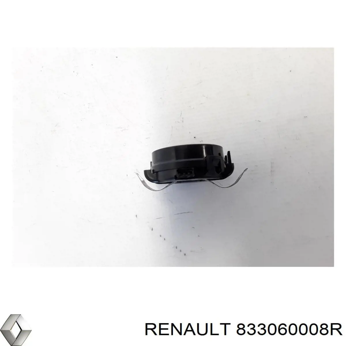 833060008R Renault (RVI) Стекло багажного отсека, правое