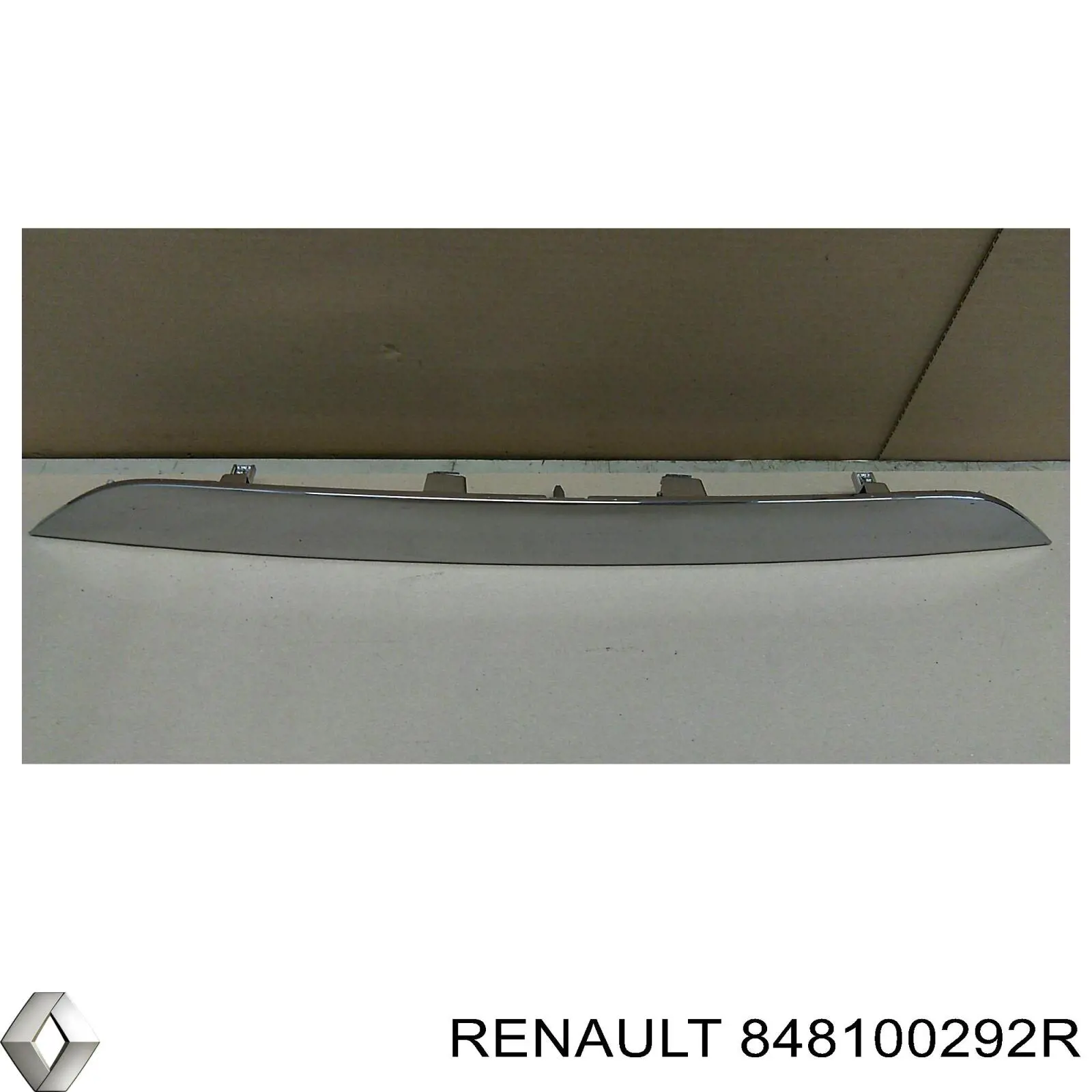 Накладка багажника (двери 3/5-й задней) Renault (RVI) 848100292R цена, от 155.02 USD