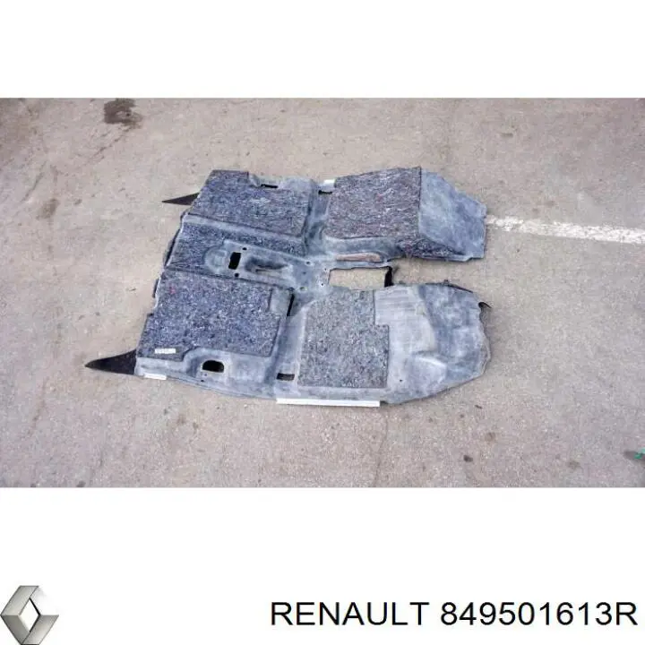Облицовка багажного отсека правая 849501613R Renault (RVI)