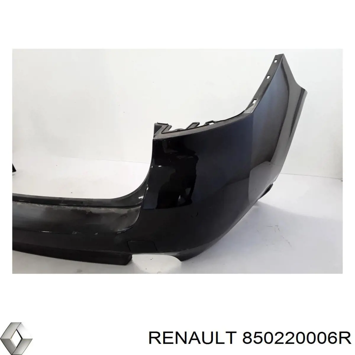 Задний бампер 850220006R Renault (RVI)