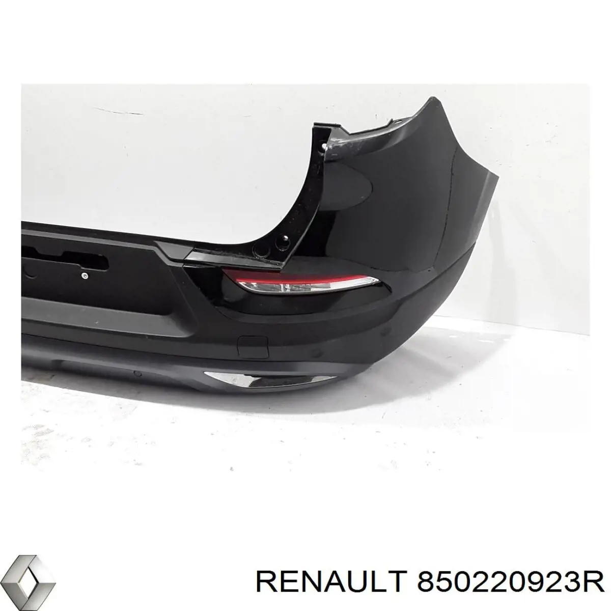Задний бампер 850220923R Renault (RVI)