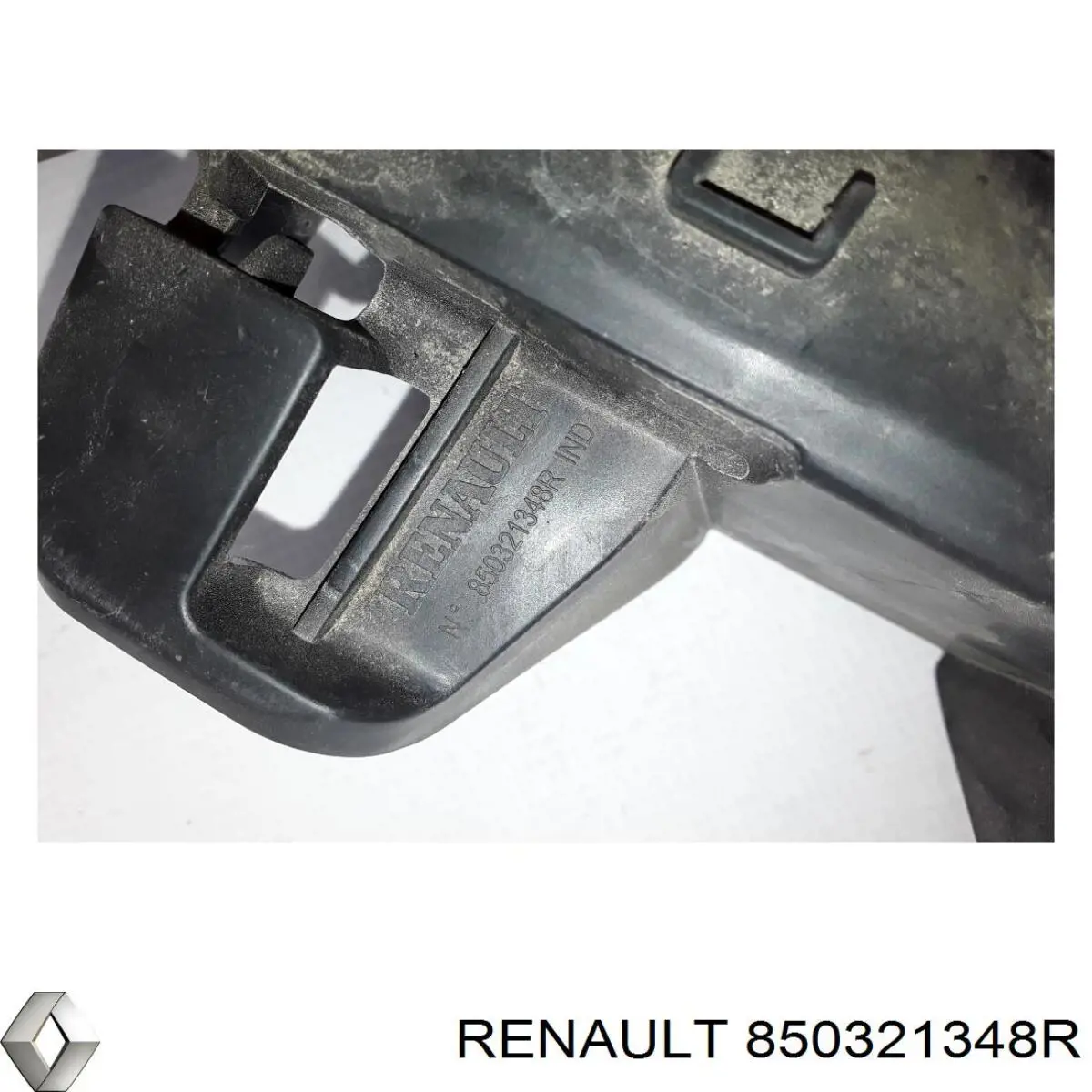 Купить 850321348R Renault (RVI) Кронштейн бампера заднего центральный