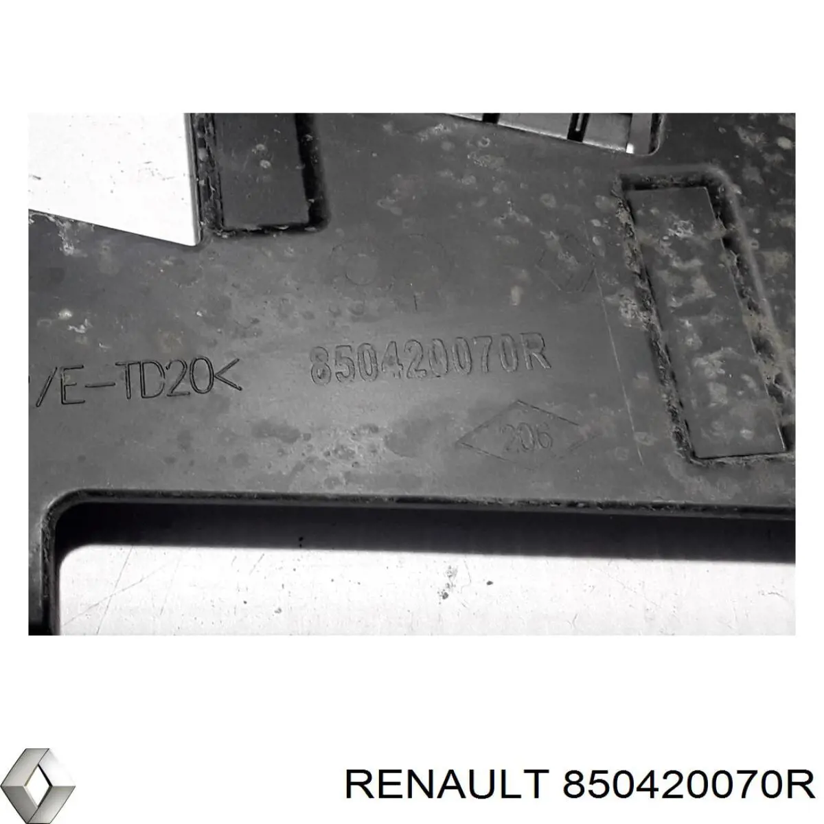 Кронштейн бампера заднего центральный Renault (RVI) 850420070R цена, от 38.51 USD