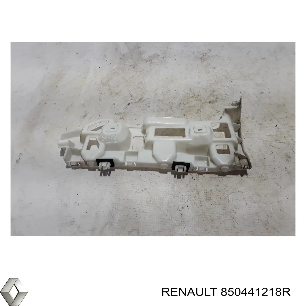 850441218R Renault (RVI) Правое крепление заднего бампера