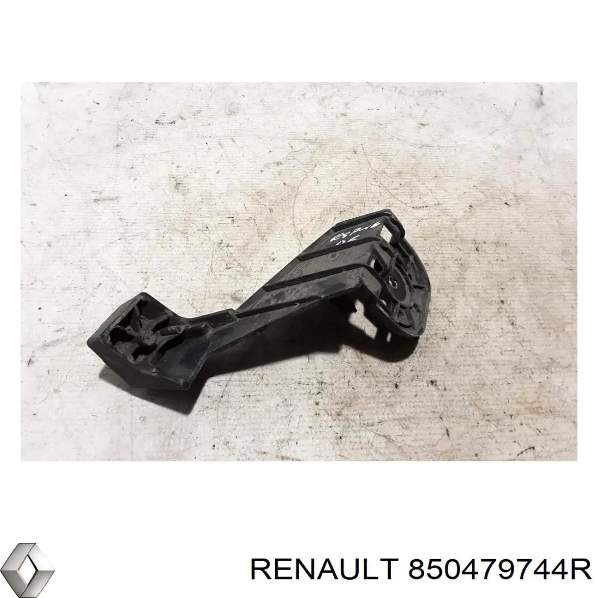 850479744R Renault (RVI) Кронштейн бампера заднего