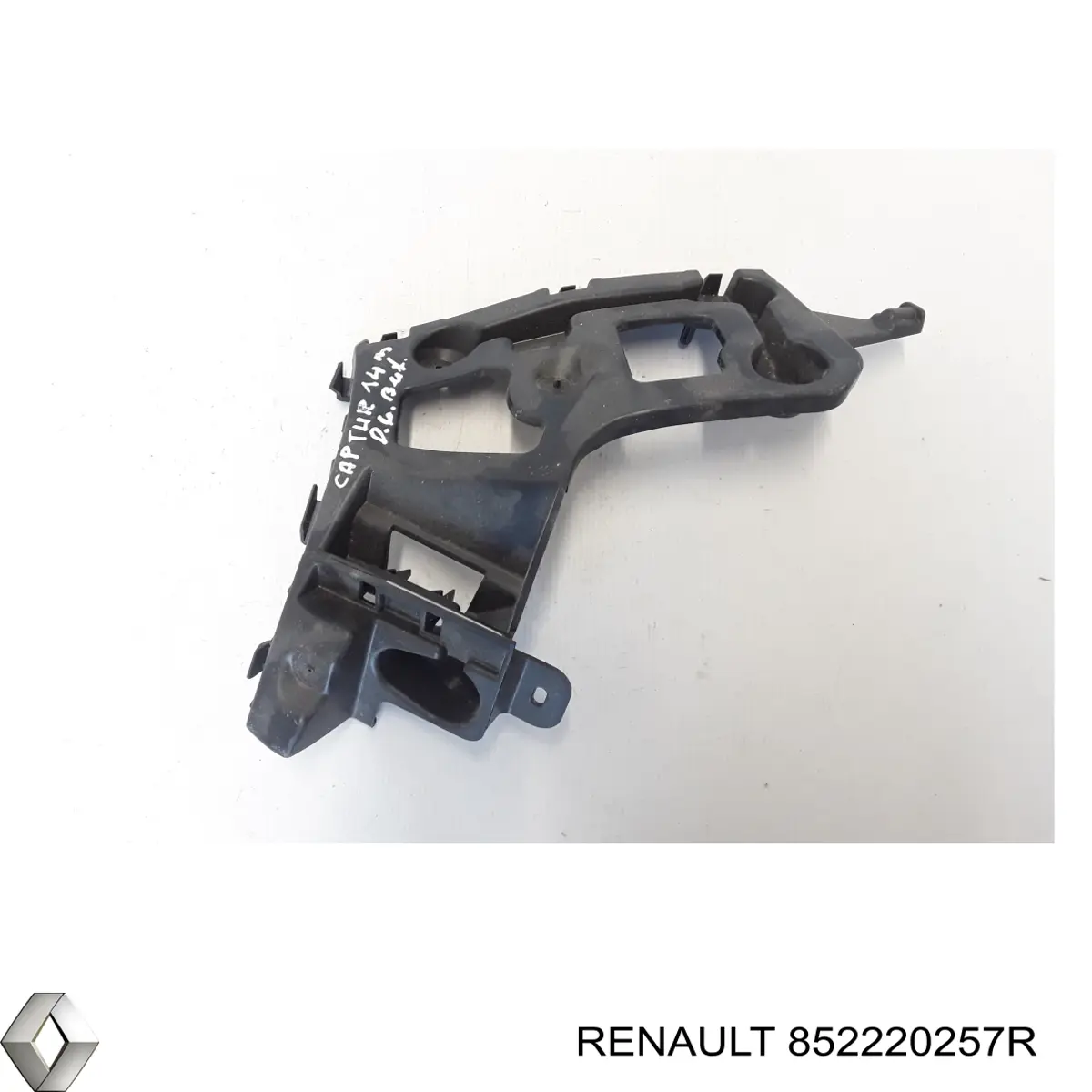 852220257R Renault (RVI) Правое крепление заднего бампера