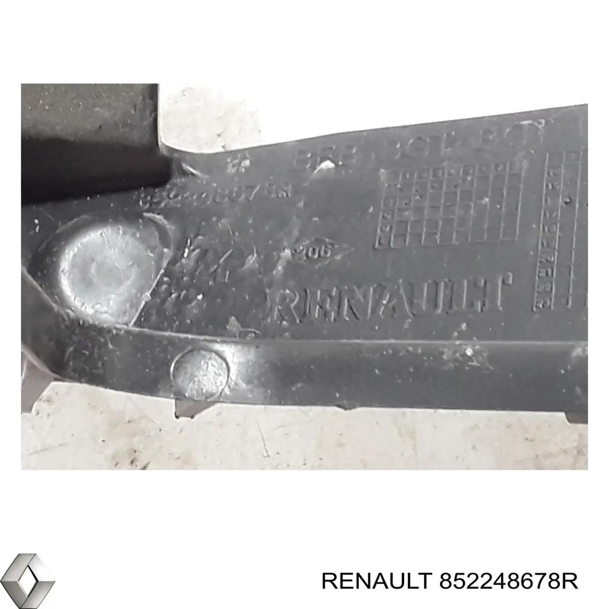 Крепление бамера правое Renault (RVI) 852248678R цена, от 17.00 USD
