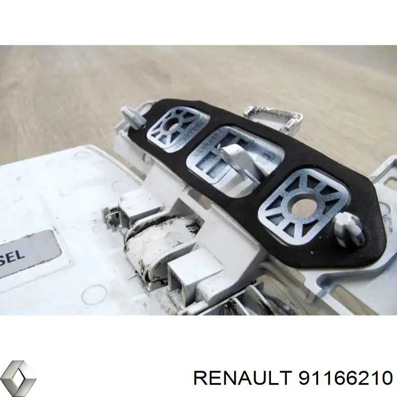 91166210 Renault (RVI) Дверка бензобака