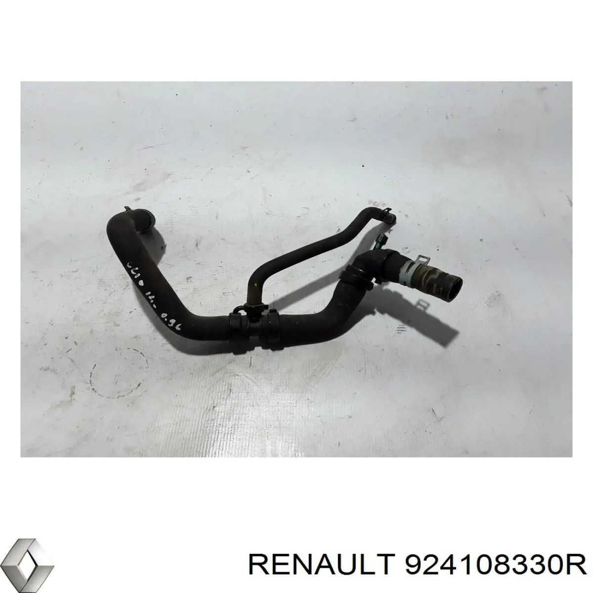 Купить 924108330R Renault (RVI) Шланг радиатора охлаждения нижний