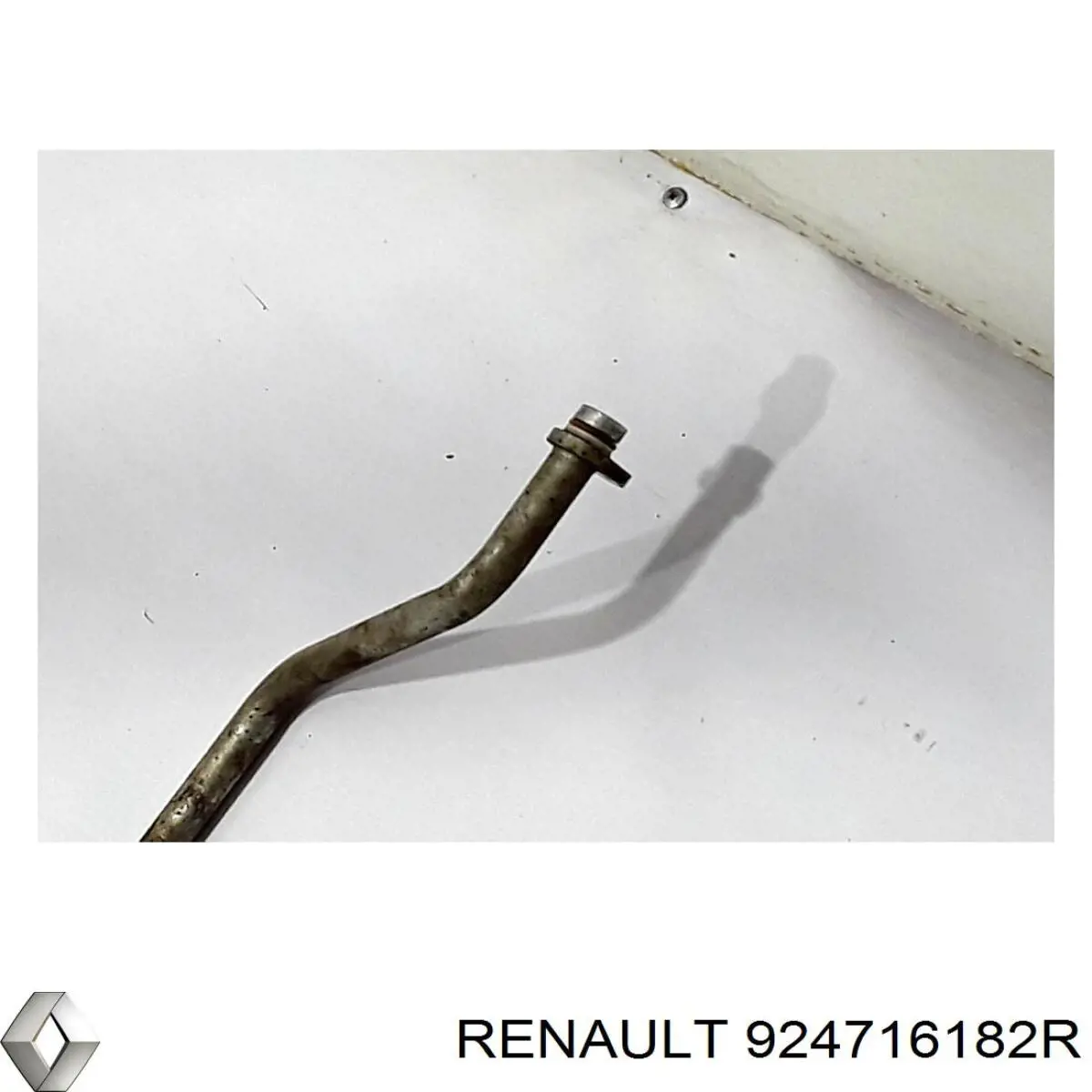 Шланг кондиционера, от заднего испарителя к компрессору 924716182R Renault (RVI)