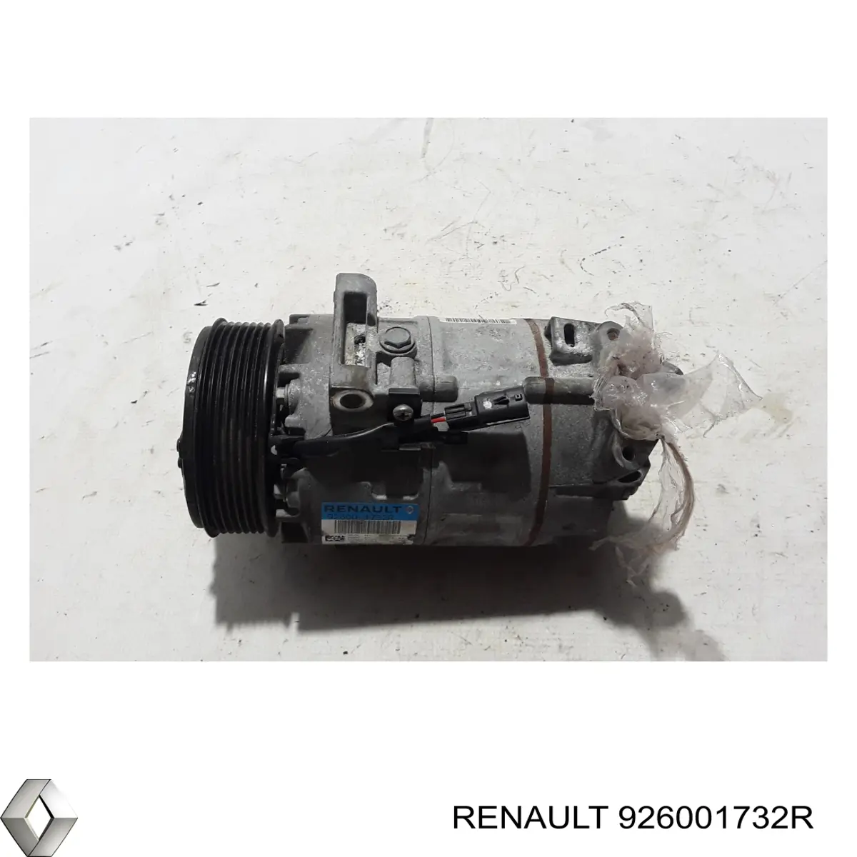 Compresor de aire acondicionado 926001732R Renault (RVI)