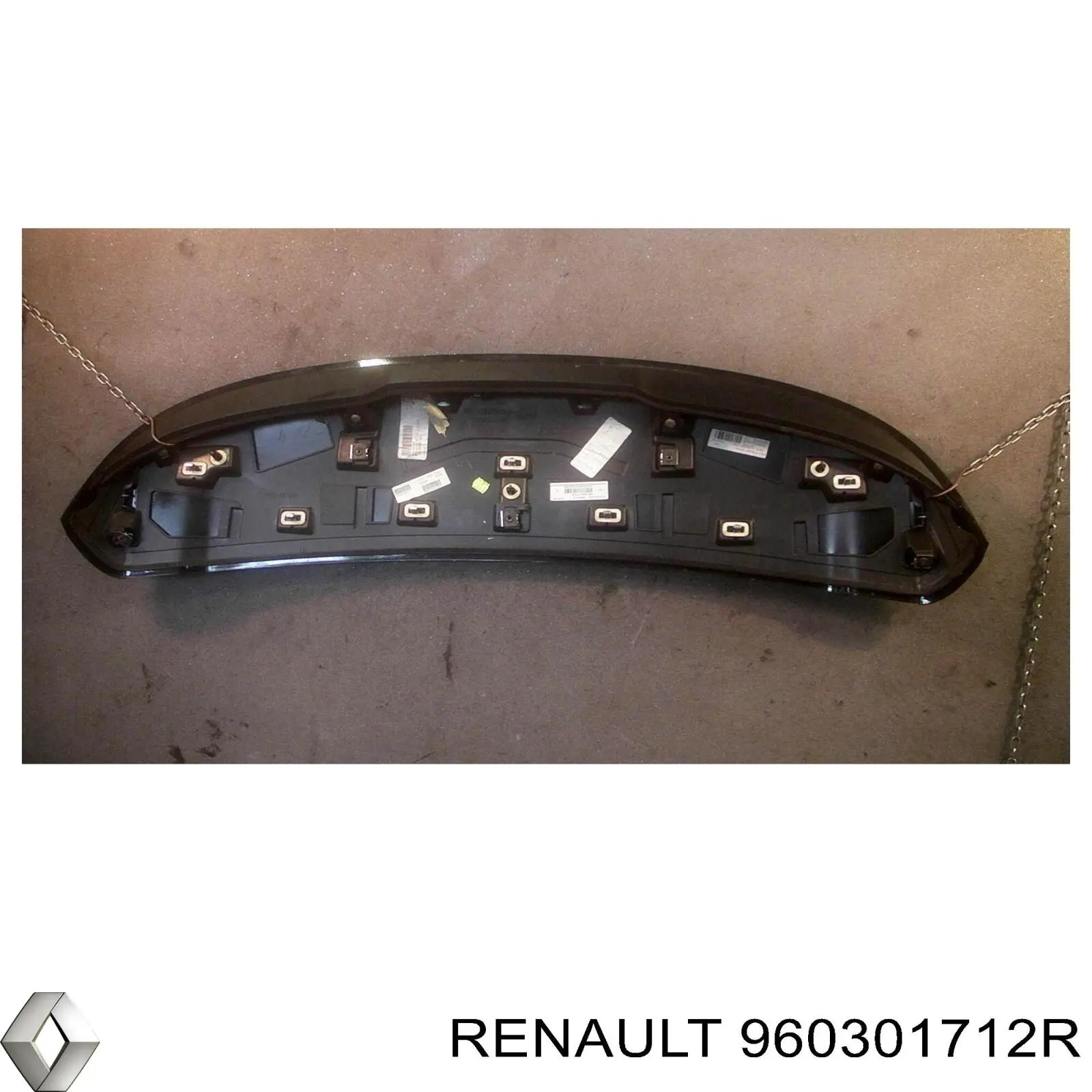 Крыло на багажник Renault (RVI) 960301712R цена, от 80.76 USD